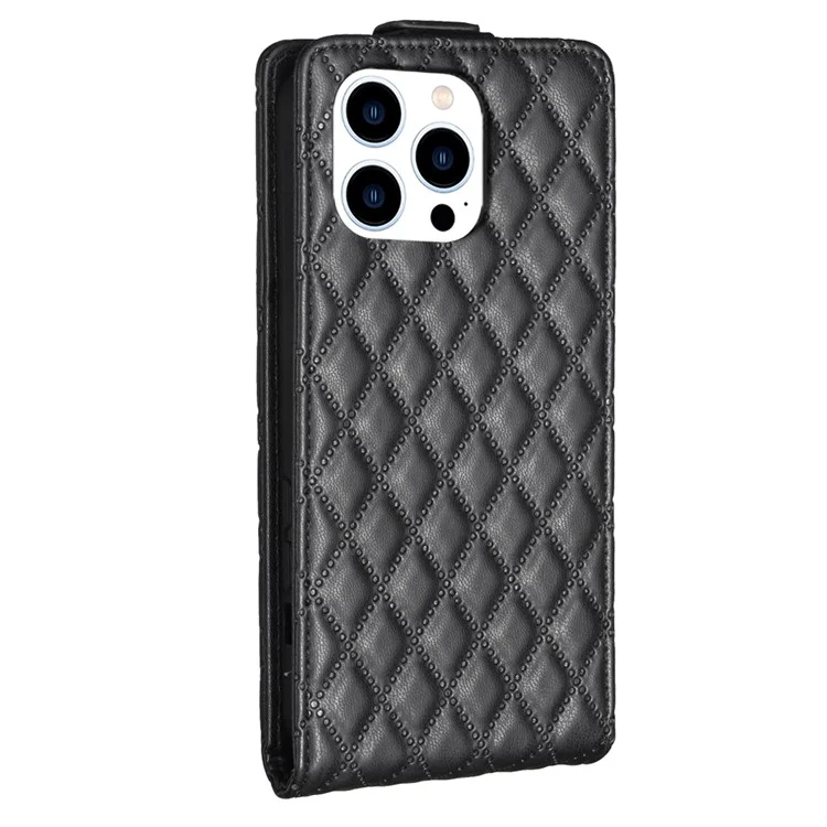 BF Style-30 Vertical Flip Phone Case für iPhone 15 Pro PU-Leder Prägung Stoßfeste Handyhülle - Schwarz