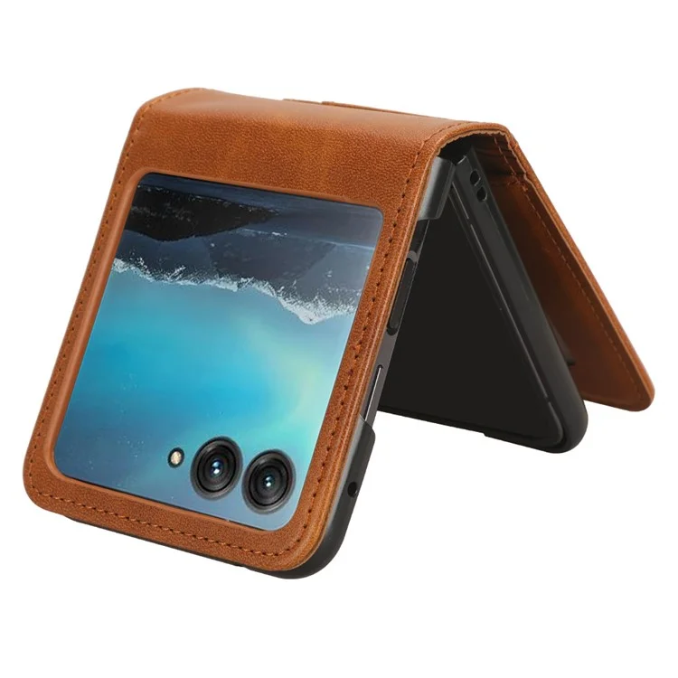 For Motorola Razr 40 Ultra 5G Anti-Scratch Phone Case Hard PC + PU Leather Cover with Card Holder - Brown