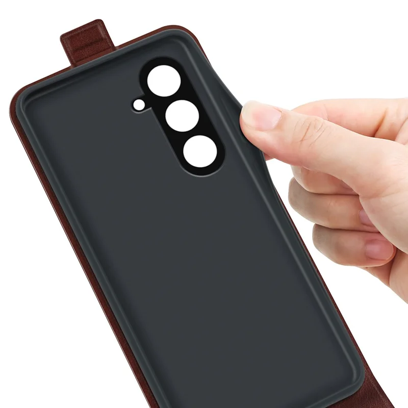 Para Samsung Galaxy S23 FE Vertical Flip PU Leather Phone Case Card Holder Drop-proof Cover - Marrón