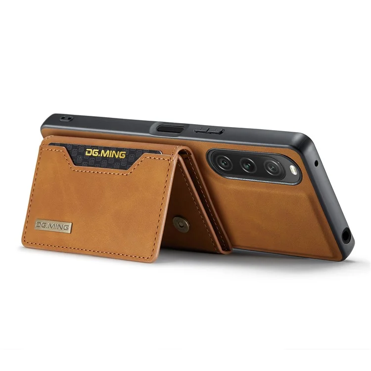 DG.MING Serie M2 para Sony Xperia 10 V Funda a prueba de golpes con soporte Funda de PU+PC+TPU con cartera magnética - Marrón