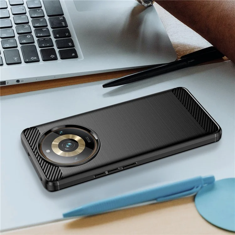 Pour Realme 11 Pro+ 5G / 11 Pro 5G Brushed Soft TPU Phone Case Carbon Fiber Texture Back Cover - Noir