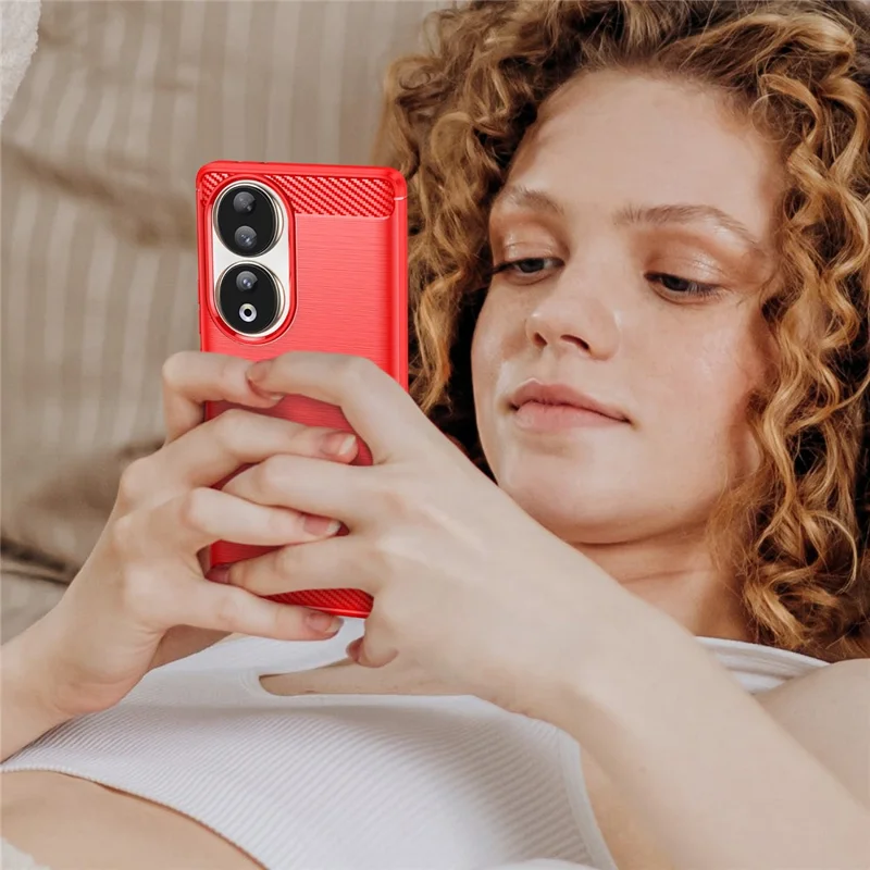 Coque de téléphone en fibre de carbone texturée brossée pour Honor 90, housse de téléphone souple TPU fine - Rouge