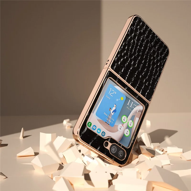 For Samsung Galaxy Z Flip5 5G Electroplating Phone Case Crocodile Texture Genuine Cow Leather Coated PC Cover - Black