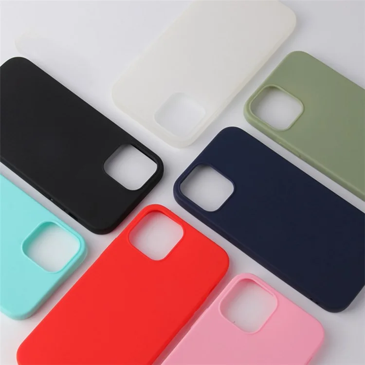 Funda protectora suave de TPU para iPhone 15 Pro, con acabado mate y revestimiento antirasguños - Negro