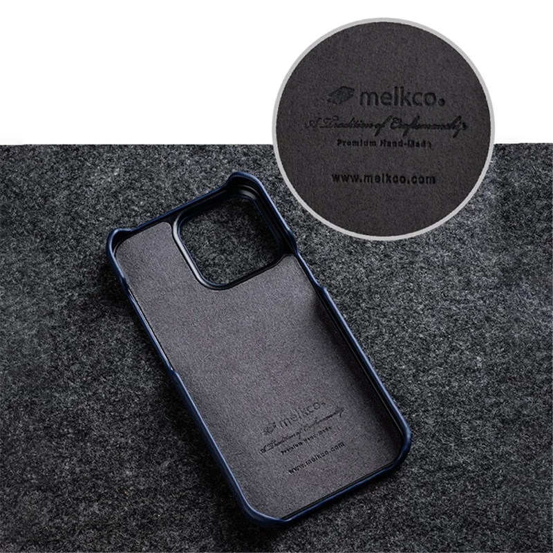 MELKCO voor iPhone 15 Plus hoesje met microvezervoering, echt koeienleer met PC-coating, onvolledig hoesje - donkerblauw