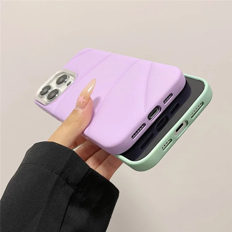 Чехол для iPhone 15 Pro Max с тканевой подкладкой, резиновый TPU, защита от царапин, с металлической рамкой для объектива - темно-фиолетовый