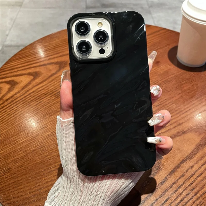 Simple Style Wave Pattern Slim Case for iPhone 15 Protective Soft TPU Phone Cover - Black