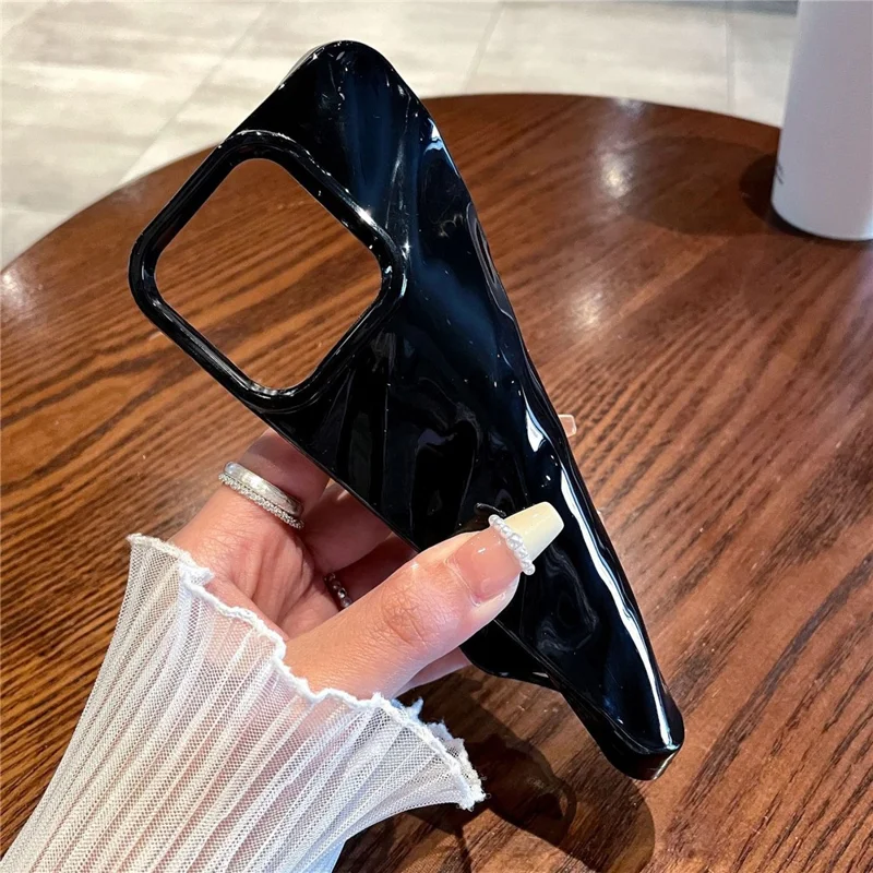 Simple Style Wave Pattern Slim Case for iPhone 15 Protective Soft TPU Phone Cover - Black