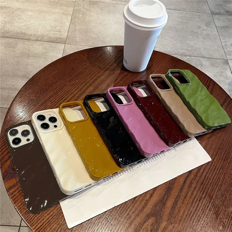 Eenvoudig Ontwerp Golfpatroon Dunne Hoesje voor iPhone 15 Beschermend Zachte TPU Telefoonhoes - Beige