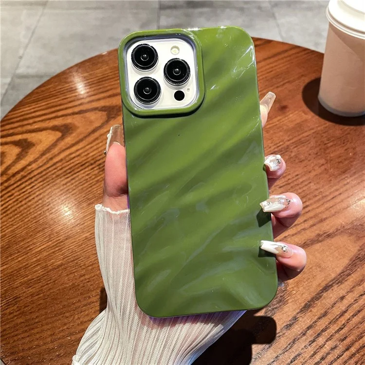 Simple Style Wave Pattern Slim Case for iPhone 15 Protective Soft TPU Phone Cover - Green