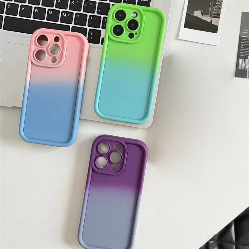 For iPhone 15 Plus Anti-scratch Gradient Color Silicone Phone Case Precise Cutout Phone Cover - Pink Blue