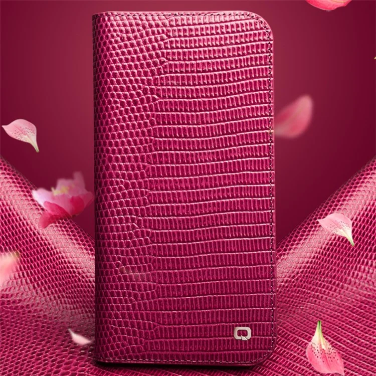 QIALINO Para iPhone 15 Plus Capa de Telefone com Textura de Crocodilo em Couro Genuíno de Vaca - Rose