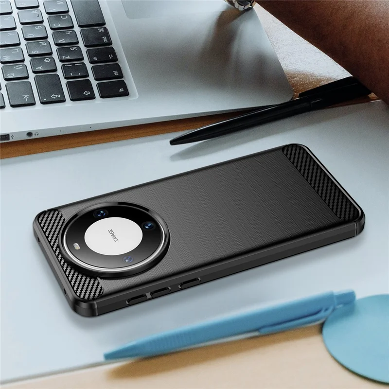 Para Huawei Mate 60 Case Capa de Proteção de TPU Resistente a Choques Textura de Fibra de Carbono Escovada - Preto