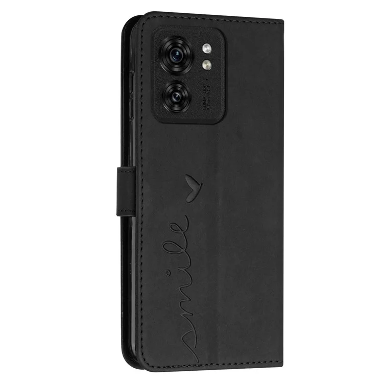 Funda de cuero con soporte y protección contra caídas para el Motorola Edge 40 5G, con diseño de corazón grabado - Negro