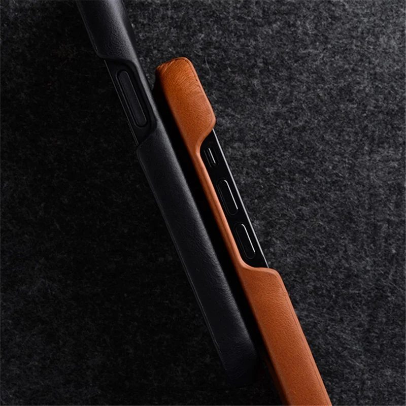 MELKCO Para iPhone 15 Pro Max Estuche de Cuero Genuino Vacuno Encerado + Cubierta de Teléfono Incompleta de PC - Marrón
