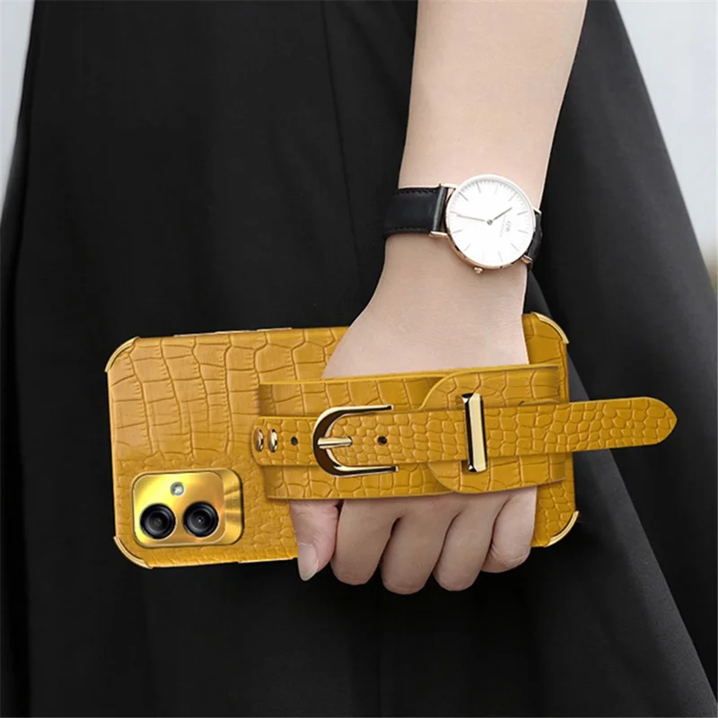 For Samsung Galaxy A04 4G (164.4 x 76.3 x 9.1 mm) Case Wristband Kickstand PU Leather+TPU Cover - White