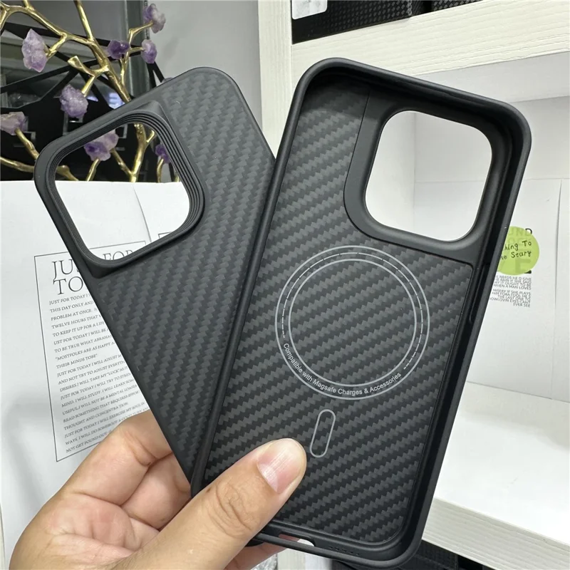 Coque pour iPhone 15 Pro Anti-Drop Slim Aramid Fiber Phone Cover Compatible avec MagSafe, Noir