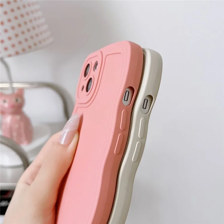 Für iPhone 15 Case Slim-Fit Wave Shape Edge TPU Phone Cover - Pink