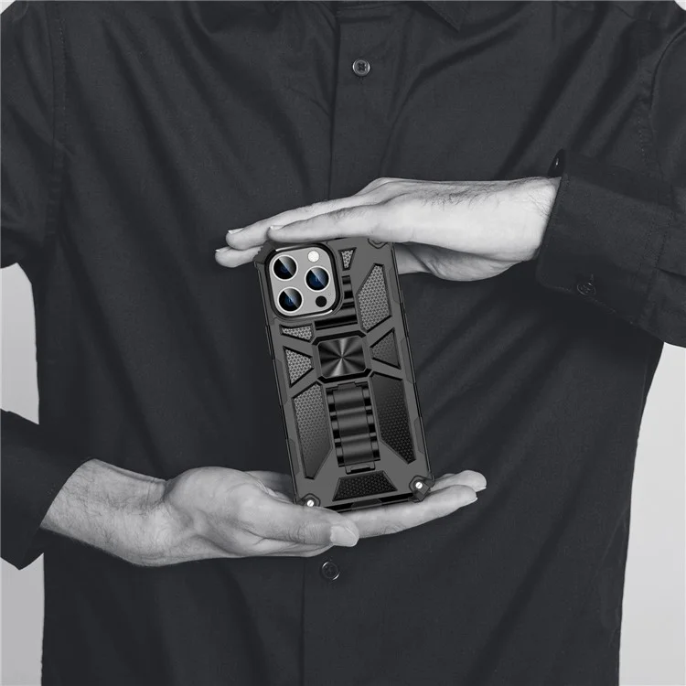 Für iPhone 15 Pro Max Handyhülle mit Ständer Weiche TPU+Harte PC Rückseite mit eingebautem Metallblech - Schwarz