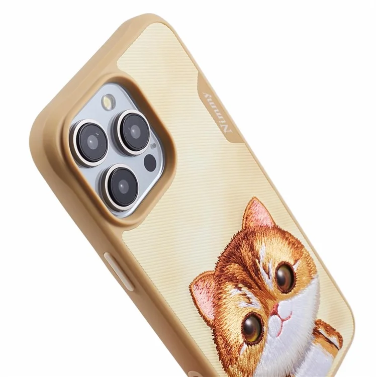 NIMMY Big Eyes Pet Series para iPhone 15 Pro Cell Phone Case Cartoon Embroidery Cover - Golden British Shorthair