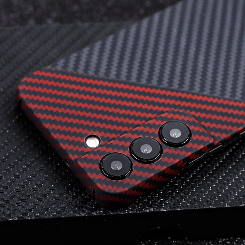 For Samsung Galaxy S23 Case Aramid Fiber 1500D Coarse Texture Color Splicing Precise Lens Cutout Anti-scratch Cover - Red+Black