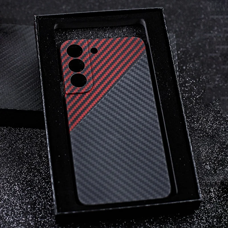 For Samsung Galaxy S23 Case Aramid Fiber 1500D Coarse Texture Color Splicing Precise Lens Cutout Anti-scratch Cover - Red+Black