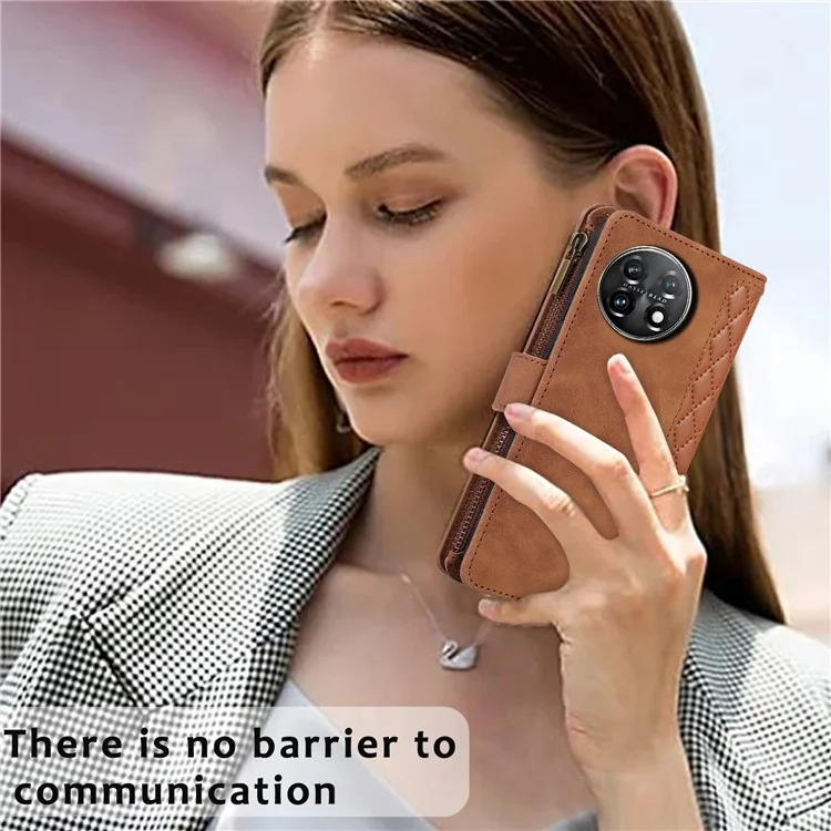 Funda de cuero para OnePlus 11 5G Carcasa Impresión de Rombo Bolsillo con Cremallera Cubierta del Teléfono con Correa de Mano - Marrón