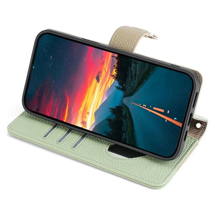 Para Motorola Moto G72 Case 4G Teléfono de Cuero Soporte Bolsa de Billetera Con Cremallera Con Correa de Cadena - Verde