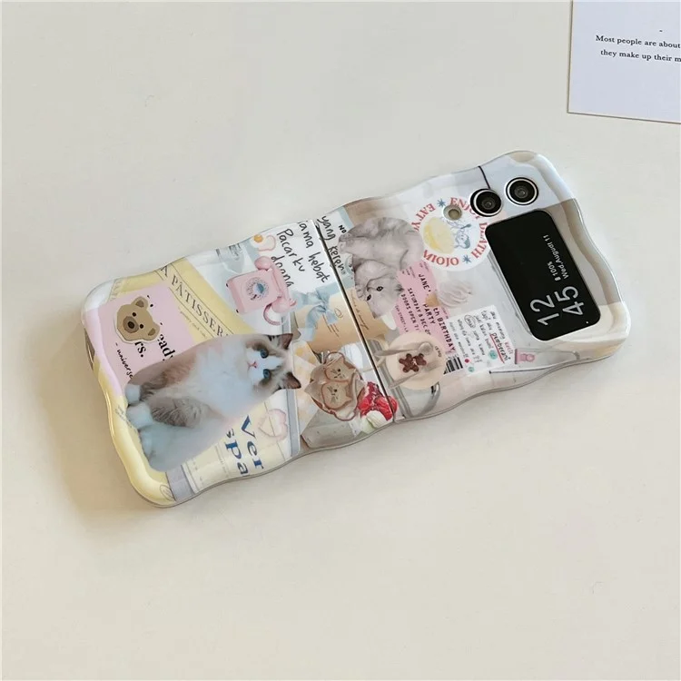 Für Galaxy Z Flip4 5G Case IMD Katzen-Muster Wellenränder Harte PC-Handyhülle