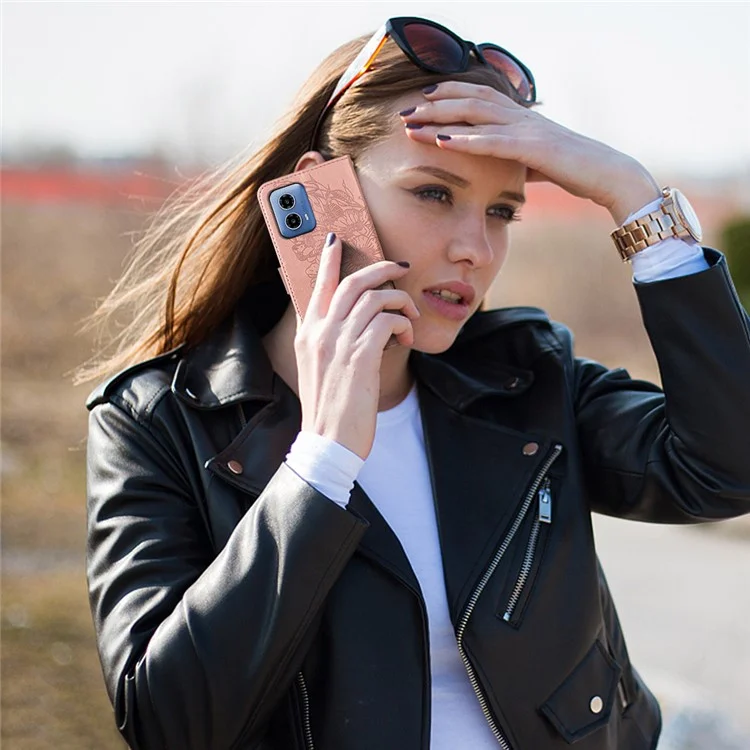 YB Imprinting Series-4 Für Motorola Moto G45 5G / G34 5G Ledercase Flip Stand Floral Butterfly Handyhülle - Roségold