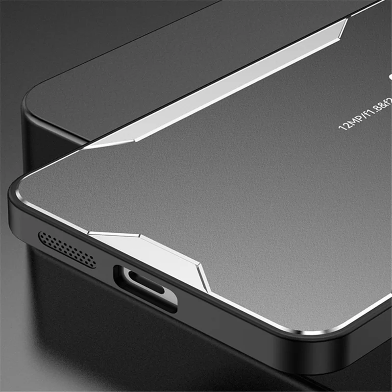 Pour Samsung Galaxy A35 5G Étui Antichoc Alliage d'Aluminium+TPU+PC Hybrid Cover - Argent