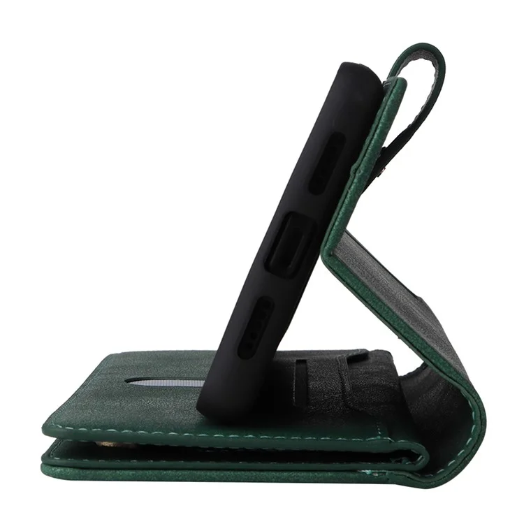 Funda para Google Pixel 7 5G Múltiples Ranuras para Tarjetas Decoración con Remaches Soporte de Piel - Verde
