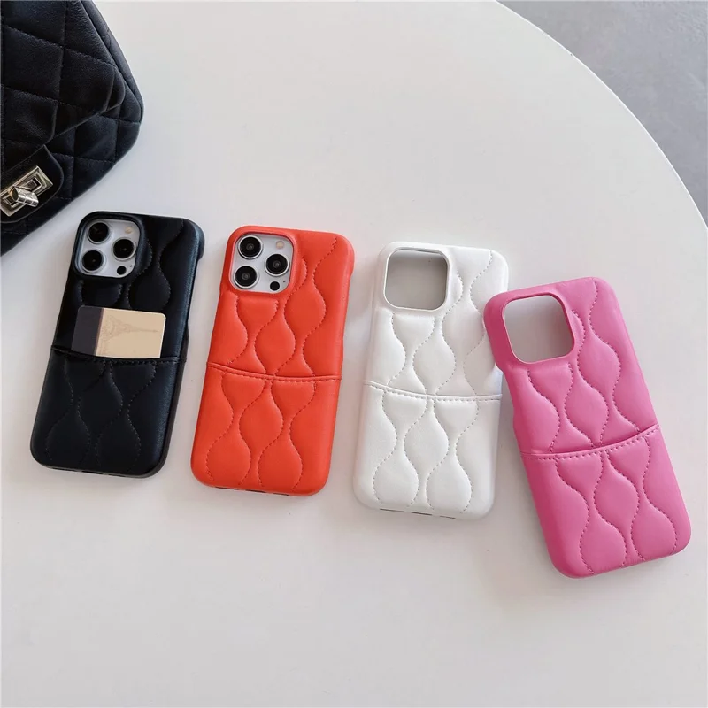 Funda para iPhone 15 Pro con ranura para tarjeta, revestimiento de cuero PU y cubierta trasera de TPU - Naranja