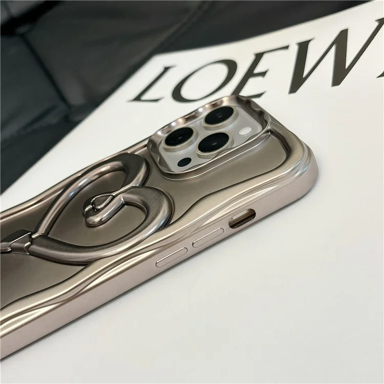 Für iPhone 15 Pro Max Cover Herzform PC Kickstand Elektroplattiert TPU Handyhülle - Titanium Grey