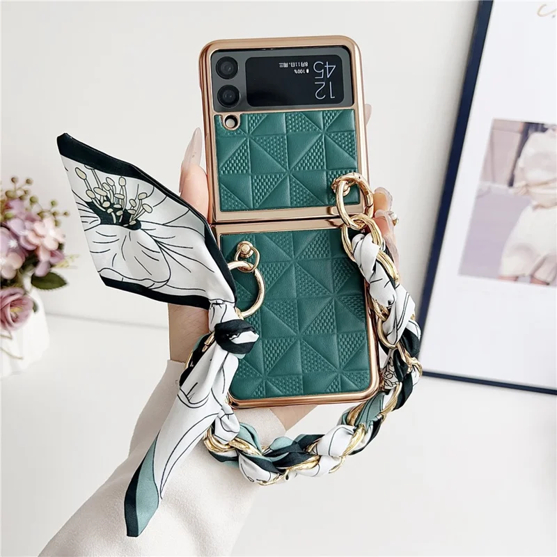 For Samsung Galaxy Z Flip4 5G Case Grid Pattern Leather Phone Back Cover with Chain Bracelet - Dark Green