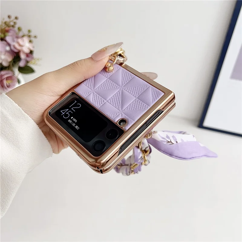 For Samsung Galaxy Z Flip4 5G Case Grid Pattern Leather Phone Back Cover with Chain Bracelet - Black