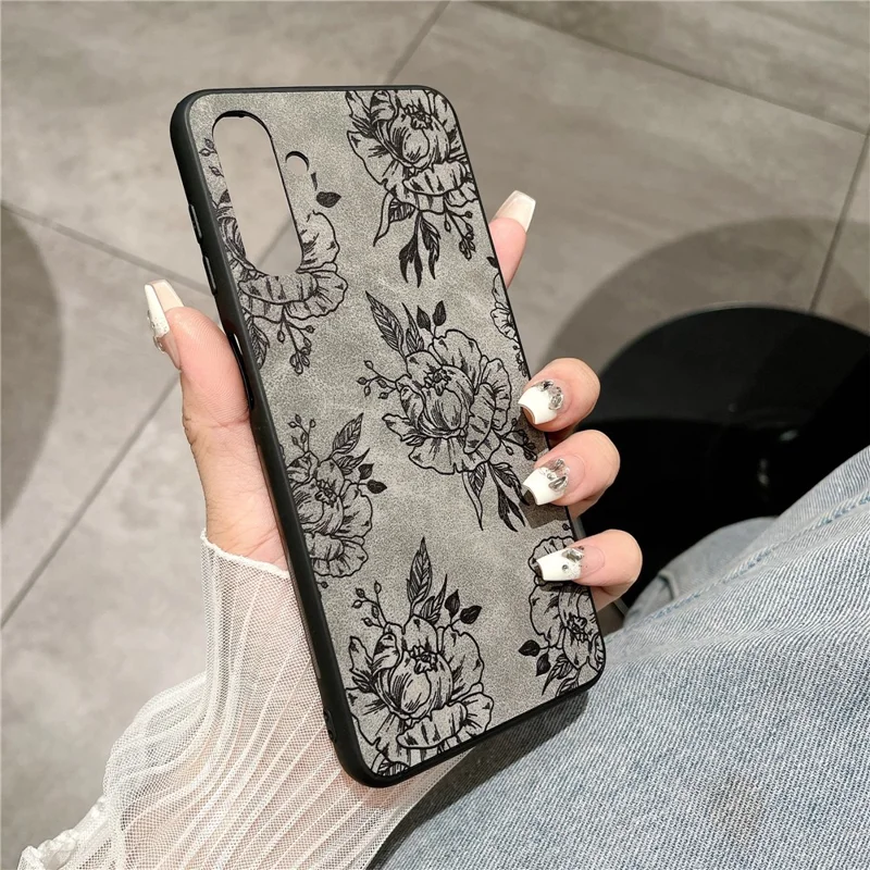 Pour Samsung Galaxy A04s 4G (164,7 x 76,7 x 9,1 Mm) / A13 5G Case de Fleurs de Fleur Couverture de Téléphone Arrière en Cuir - Gris / Rose