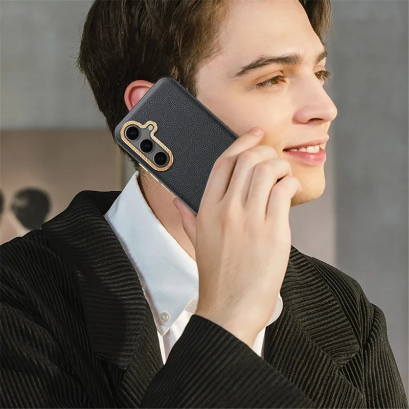 Für Samsung Galaxy S24+ Großhandel Handyhüllen aus PU-Leder + TPU-Abdeckung mit Metalllinsenrahmen - Schwarz
