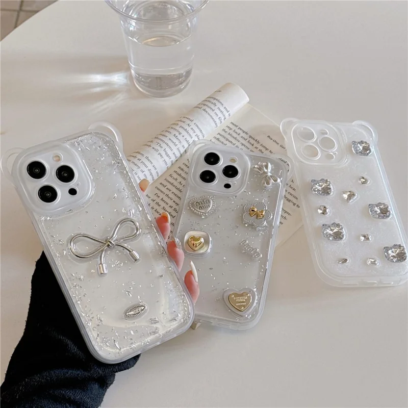 Funda para iPhone 15 Pro Max Diseño Personalizado en 3D Cubierta de Teléfono de PC + TPU con Correa de Mano - Corazón y Lazo