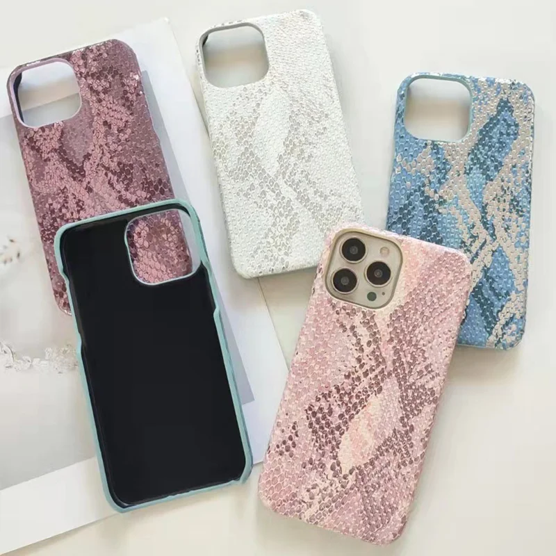 For iPhone 15 Pro Max   Mobile Supplier Phone Case Lacquered Snake Texture PU Leather+PC Cover - Sky Blue