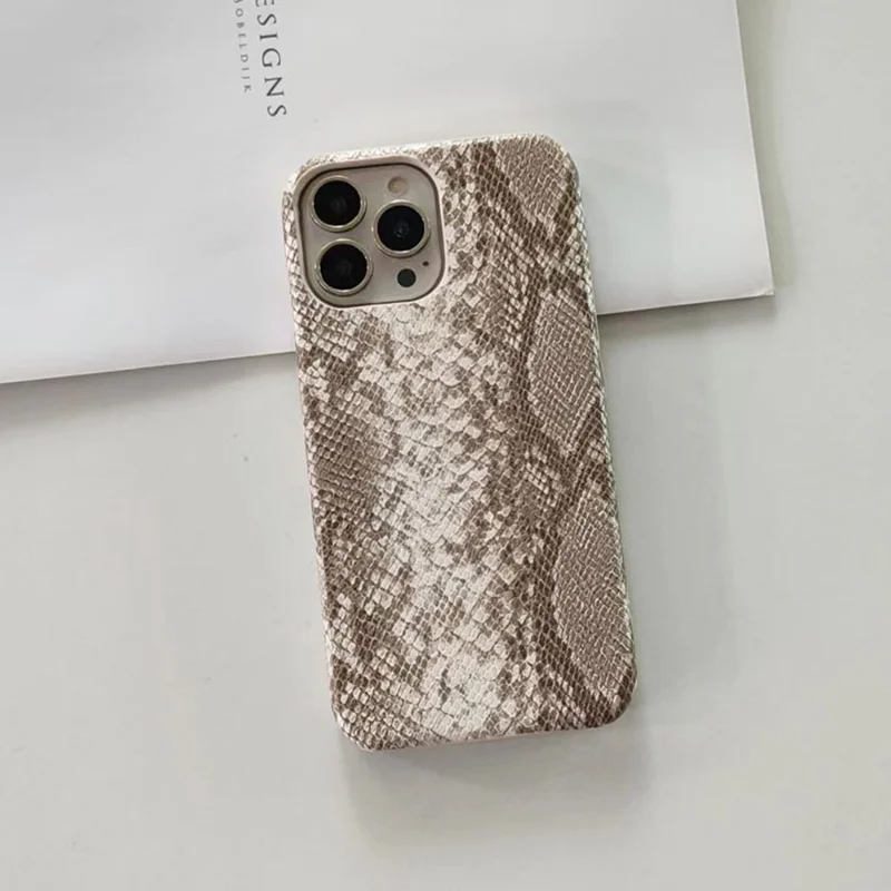 Per iPhone 15 Pro Case PC+PU Leather Snake Texture Anti-drop Phone Cover - Bianco