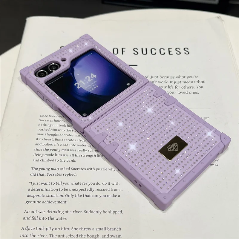 For Samsung Galaxy Z Flip5 5G Phone Case Rhinestone Decor TPU+PC Diamond Pattern Metal Badge Cover - Purple