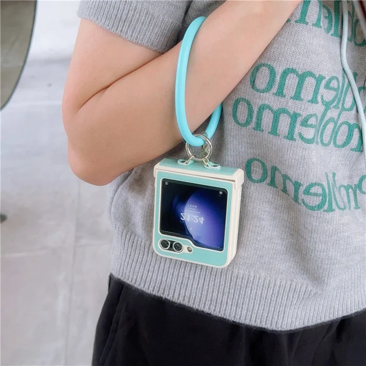For Samsung Galaxy Z Flip5 5G Cover PU Leather+PC Phone Protective Case with Round Wristband Crazy Horse Texture - Baby Blue