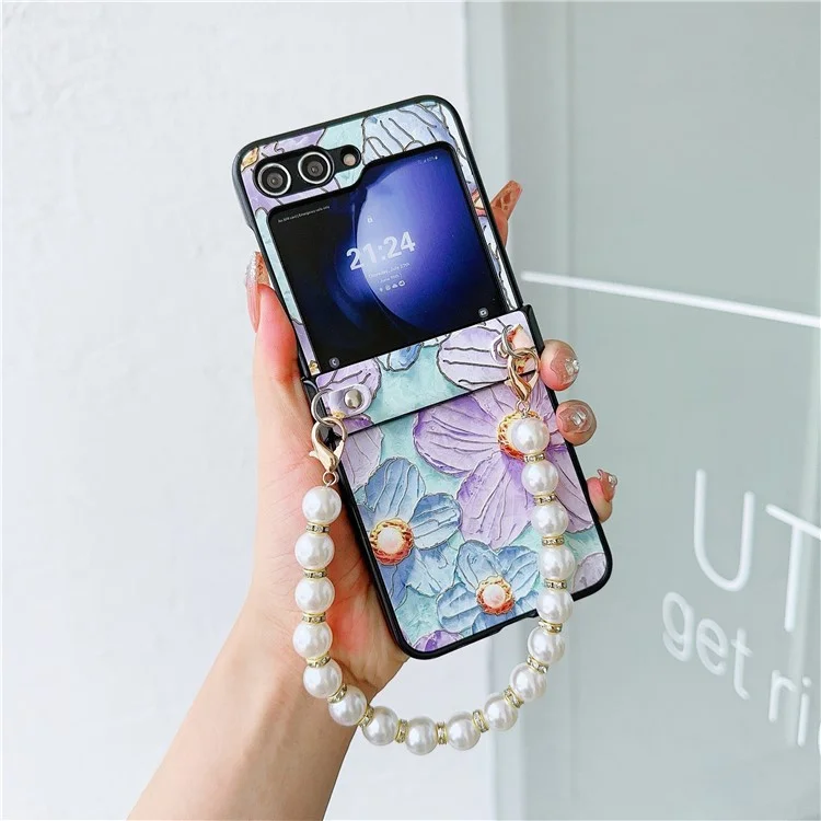 For Samsung Galaxy Z Flip5 5G Hinge Design Lacquered Flower Pattern PU Leather+PC Case with Pearl Chain - Purple Flower