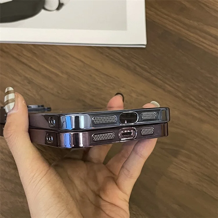 Capa Magnética para iPhone 15 Pro com Logotipo e Proteção de Lente - Prata