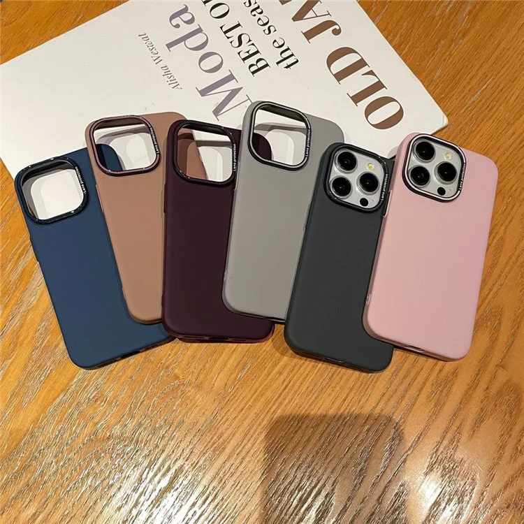 Für iPhone 15 Pro Max Case Matte PC Handyhülle mit Metalllinsenrahmen - Schwarz