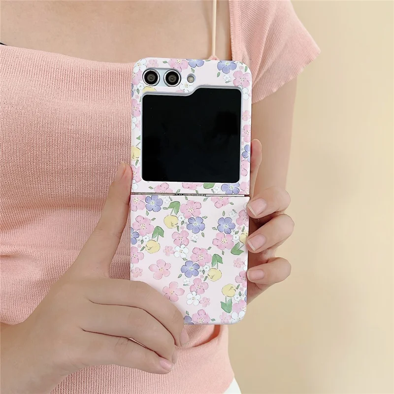 For Samsung Galaxy Z Flip5 5G Glittery Powder Phone Case PC Phone Shell with Long Strap - Colorful Flower