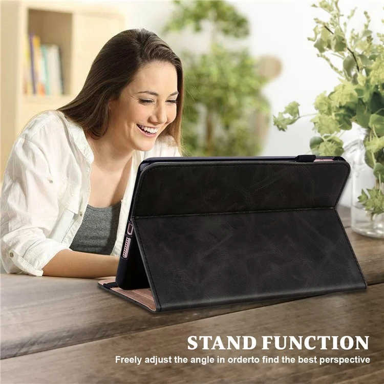 Funda para Lenovo Tab Plus con líneas impresas, soporte para tableta, funda de cuero PU con portador de tarjetas - Negro
