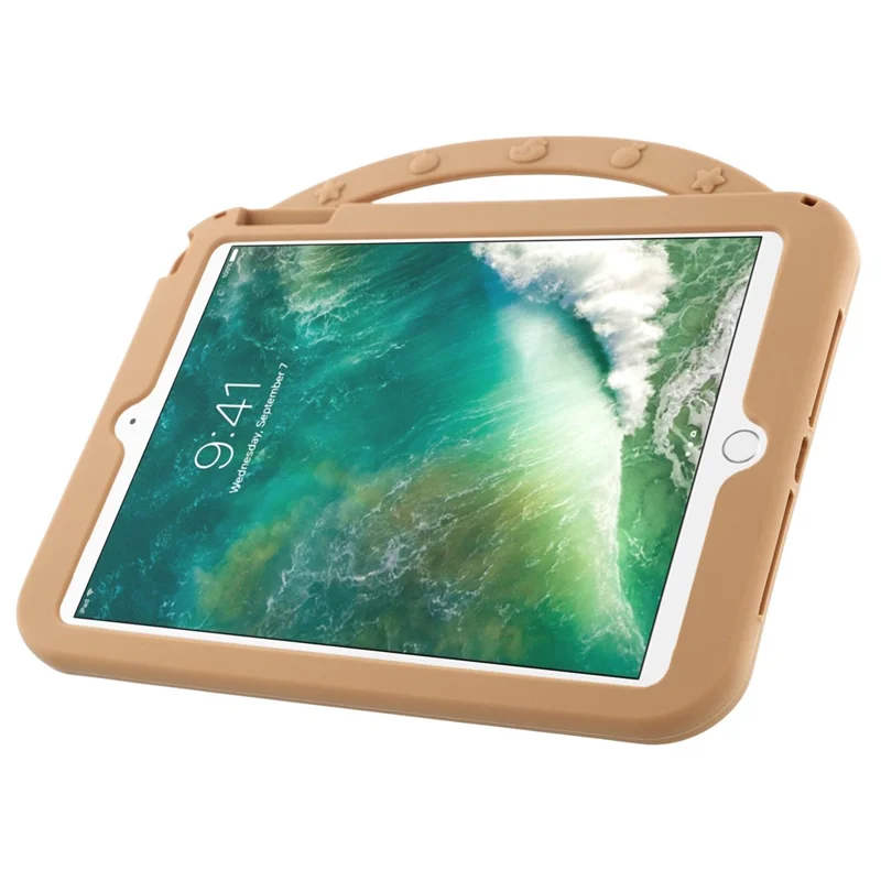 Voor iPad 9,7 inch (2018) / (2017) Siliconen Hoesje met Handvat 360 Graden Draaibare Standaard Beschermlaag met Capybara Patroon