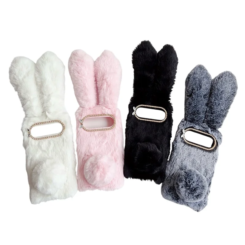 Funda de Peluche para Google Pixel 10 Pro XL con Conejito Adorable de Invierno - Cubierta de Teléfono TPU - Negro